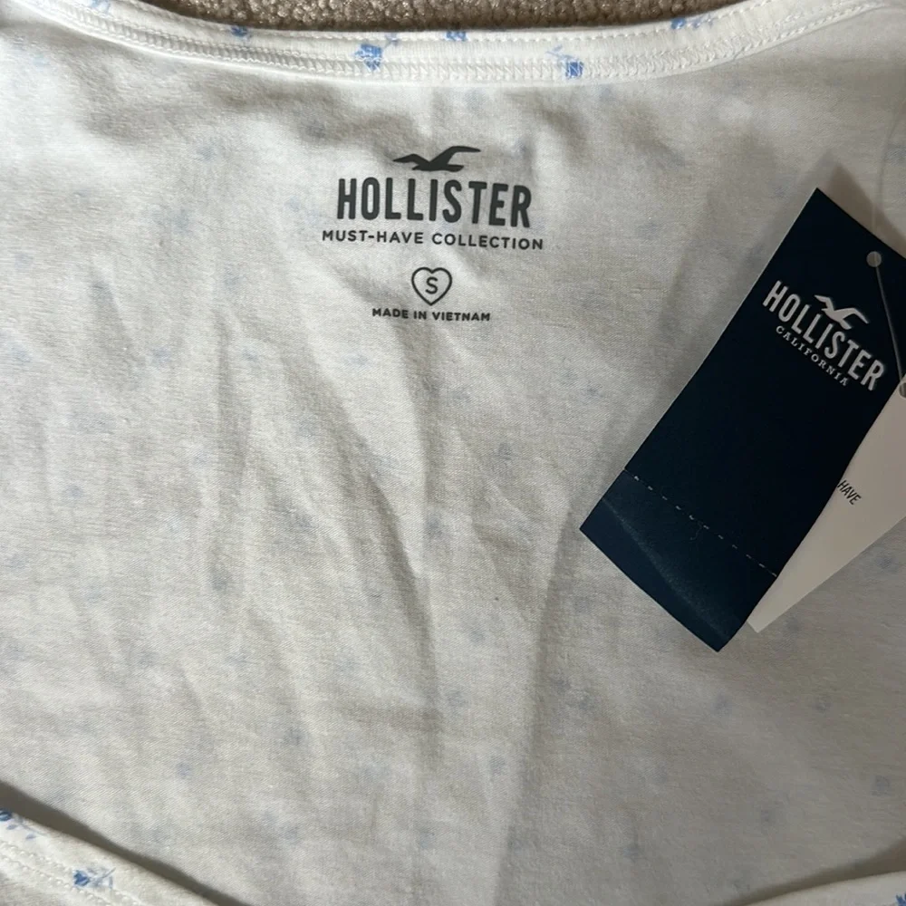 Holister top. Size S. NWT - Picture 2 of 5